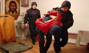 Правоохоронці на гарячому затримали церковного злодія