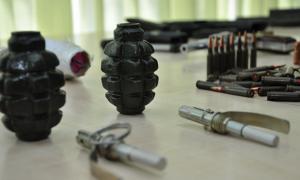 Тернопільські міліціонери вилучили у юнаків цілий арсенал зброї