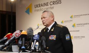 Тенюх заявив, що виведе з Криму військових разом з бойовою технікою