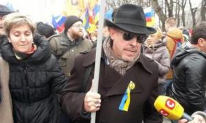 Росіяни просять Путіна позбавити Андрія Макаревича почесних звань та орденів