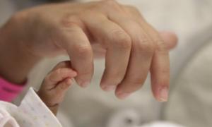 Уряд має намір встановити єдиний розмір допомоги після народження дитини