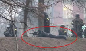 Слідчі встановили, хто керував снайперами з жовтими пов’язками на Інститутській