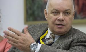 Литва відібрала у російського ведучого Кисельова медаль