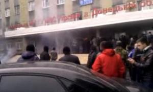 У Горлівці сепаратисти почали штурм будівлі МВС, лунають постріли та вибухи