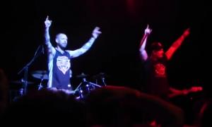 В російському Іжевську соліст «Ляпіса Трубецкого» скандував «Слава Україні!»