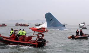 Із затонулого порому в Південній Кореї витягли вже 150 тіл