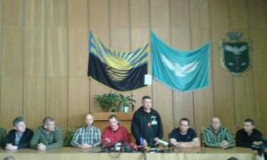 Полонених у Слов’янську інспекторів ОБСЄ показали журналістам