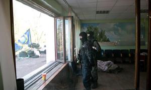 Сепаратисти знову відбили міськраду Маріуполя