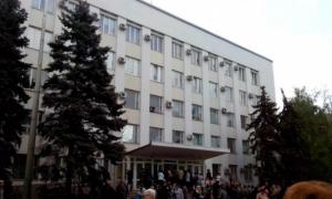 На псевдореферендуме создают искусственные очереди, люди не знают, где голосовать