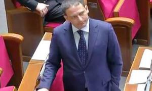 Брат Добкіна в Раді гарячково смикався і нервував (відео)