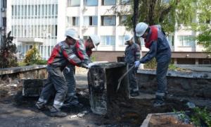 Маріуполь очищають від барикад, допомагали навіть мітингувальники