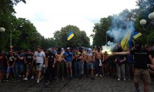 Марш єдності у Полтаві пройшов з піснею про Путіна (відео)