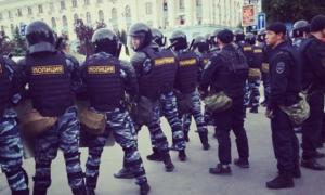 В Симферополе ОМОН остановил траурный митинг крымских татар