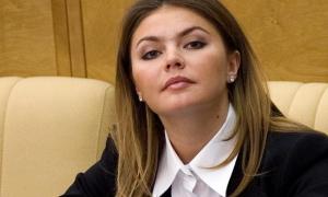 Кабаєва відхрестилася від роману з Путіним і каже, що їй не соромно за президента РФ