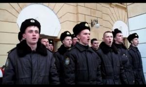 Передислоковані з окупованого Криму нахімовці будуть навчатися у Франції та Британії