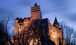 Фотоекскурсія по знаменитому замку Дракули