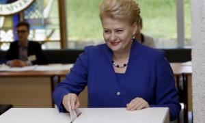 Даля Грібаускайте зберегла пост президента Литви