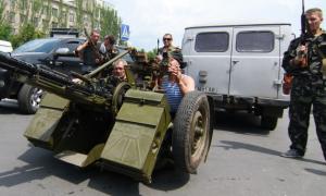 Донецькі терористи батальйону «Восток» захопили представників ДНР