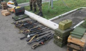 Вночі з Росії знову проривалися машини зі зброєю та грішми, затримано 13 осіб