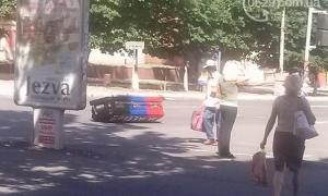 Маріупольці подарували бойовикам ДНР труну і порадили забиратися з міста