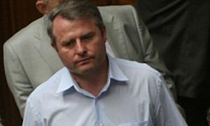 Яценюк вимагає звільнити тих, хто випустив Лозінського