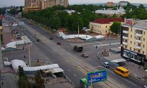 У Луганську до штабів терористів цілий день їздили вантажівки