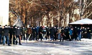 Дніпропетровські слідчі з 300 "тітушок", які у січні били майданівців, ідентифікували лише 5