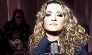 Могилевська повертається з піснею, присвяченою мамі