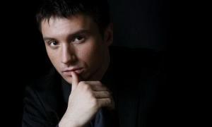 Лазарєв, наляканий цькуванням удома, поспішив спростувати своє попереднє інтерв’ю