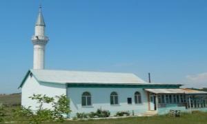 У Криму ісламську школу з учнями обшукує ФСБ