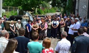 Миколаївські аграрії передали прикордонникам експериментальний пересувний блокпост