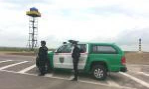 На Львівщині прикордонна спостережна вежа стала жовто-блакитною