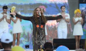 Під час концерту на шанувальників Могилевської упала стеля