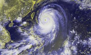 Півмільйона японців евакуюють через тайфун