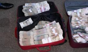 Кур’єр віз із Криму в Донецьк дві валізи з російськими мільйонами для бойовиків