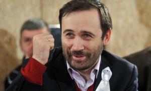 Депутата Пономарьова, який був проти анексії Криму, не випускають з Росії