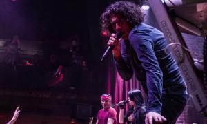 Кузьма розважав публіку «Заходу» коломийками про Путіна (відео)