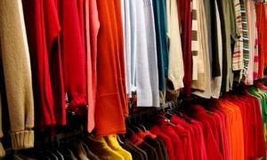 Росія заборонила купувати за кордоном тканини, одяг і взуття