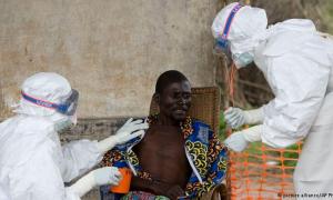 В Африці через спалах Еболи закривають кордони