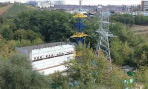 Московські енергетики кажуть, що вишка вийшла жовто-блакитною випадково