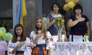 1 вересня у Слов’янську та Маріуполі пройшло під синьо-жовтими прапорами