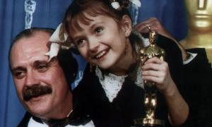 Собчак вимагає, щоб Михалков повернув «Оскар» «мерзенним американцям»