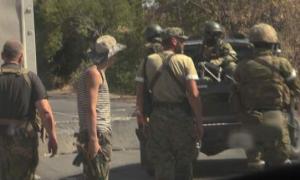 Американські журналісти зняли на відео солдат армії РФ в Новоазовську (відео)