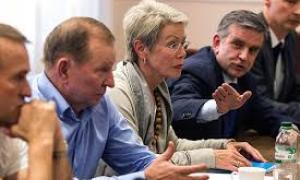 Кучма у Мінську: Нам потрібен мир, а не перемир’я