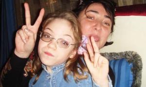 Лоліта боїться бовкнути зайве, щоб їй не заборонили в’їзд в Україну до доньки