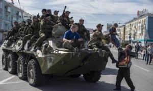 У Луганську на День міста бойовики влаштували парад військової техніки