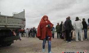 На Керченській переправі в очікуванні негоди стоять у черзі 1200 автівок