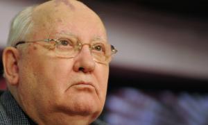 Горбачев: Холодной войны ещё нет, но признаки её есть