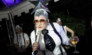 Сердючка виступила перед дружиною російського олігарха