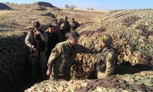 Порошенко перевіряє боєготовність військ біля Донецька